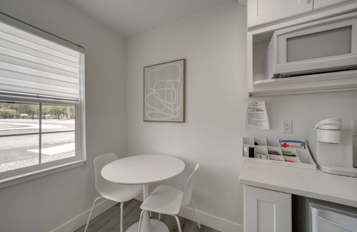 Soap Lake Apartment | Steps to Soap Lake: Studio Stay w/Patio!