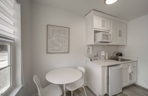 Soap Lake Apartment | Steps to Soap Lake: Studio Stay w/Patio!