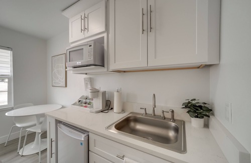 Soap Lake Apartment | Steps to Soap Lake: Studio Stay w/Patio!