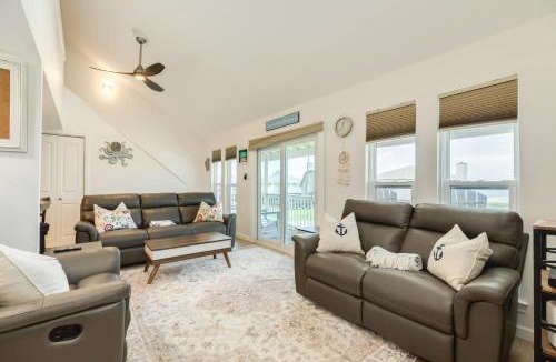 Freeport House | Steps to the Sand Recently Remodeled