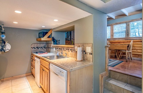 Estes Park Hotel | Stonebrook Resort - Adults Only