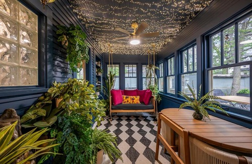 Lee's Summit House | Storybook Escape - Hidden Speakeasy, Hot Tub, Sauna