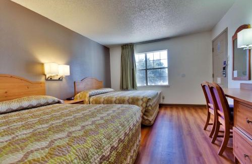 Lake Highlands Hotel | Studio 6-Dallas, TX - Garland - Northeast