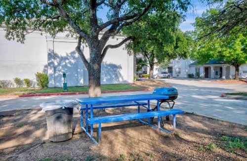 Wetmore Hotel | Studio 6 Extended Stay - San Antonio, TX - Six Flags