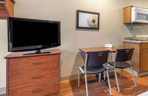 Shreveport Hotel | Studio 6 Extended Stay Shreveport Airport LA