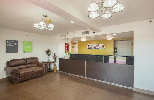 Fort Worth Hotel | Studio 6 Fort Worth, TX - Meacham