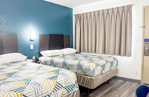Grand Prairie Hotel | Studio 6 Grand Prairie, TX