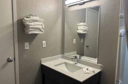 Grants Hotel | Studio 6 - Grants, NM