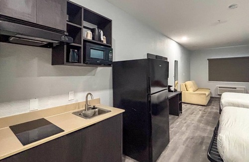 Westchase Hotel | Studio 6 Houston, TX - Westchase