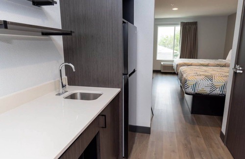 Fort Worth Hotel | Studio 6 - Lake Worth, TX