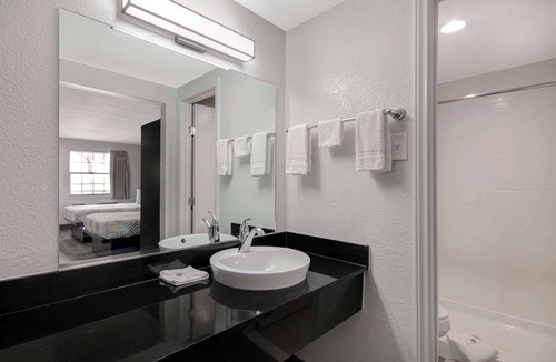 Medical Center District Hotel | Studio 6 San Antonio, Tx - Northwest Medical Center