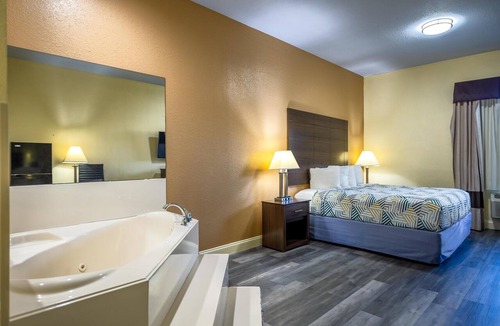 Pasadena Hotel | Studio 6 Suites – Pasadena, TX