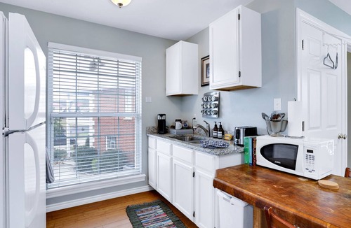 Fair Oaks Ranch Apartment | Studio apartment with golf course view halfway between SA and Boerne