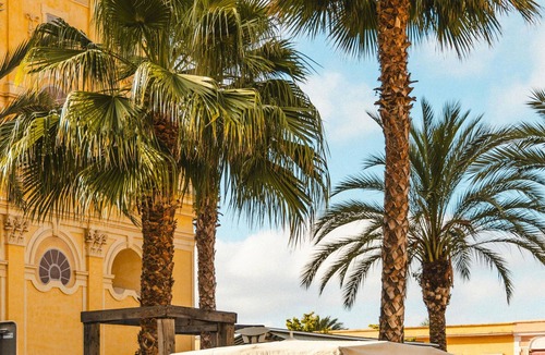 Carabacel Apartment | Studio Apartment 'Kipling' with Wi-Fi and Air Conditioning