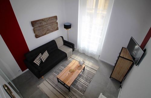 Carabacel Apartment | Studio Apartment 'Kipling' with Wi-Fi and Air Conditioning
