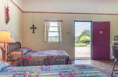 Whitney Apartment | Studio w/Trail Access: 8 Mi to Lake Whitney St Pk