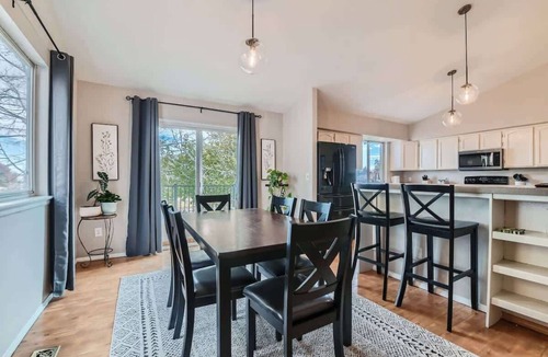 Broomfield House | Stunning 4 BDR Fully Furnished Home in Broomfield