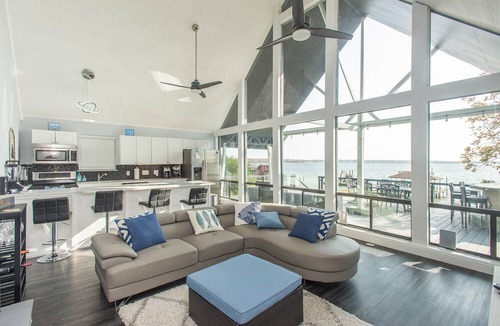 Star Harbor House | Stunning A-Frame on Main Water of Cedar Creek Lake