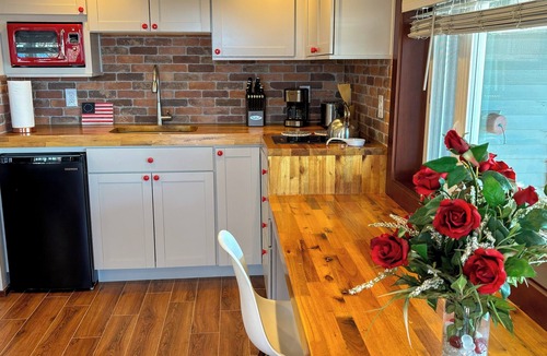 Camano Island Apartment | Stunning Sunsets! Camano Retreat, Close to Beaches
