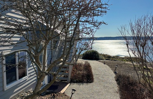 Camano Island Apartment | Stunning Sunsets! Camano Retreat, Close to Beaches