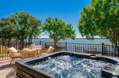 Granbury House | Stunning Views, Open Water, Hot Tub, 5 BR, 4 BA