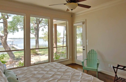 Azle House | STUNNING Waterfront Retreat on Eagle Mountain Lake