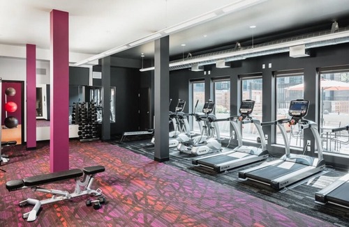 Court Avenue Entertainment District Apartment | Stylish 1bdrm Perfect for Long-term in Des Moines
