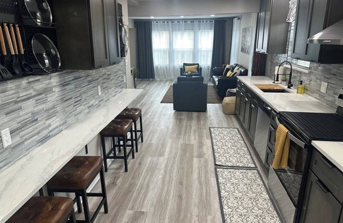 College Station House | Stylish 2Bdrm in perfect location-close to A&M, Midtown Park, & Blinn