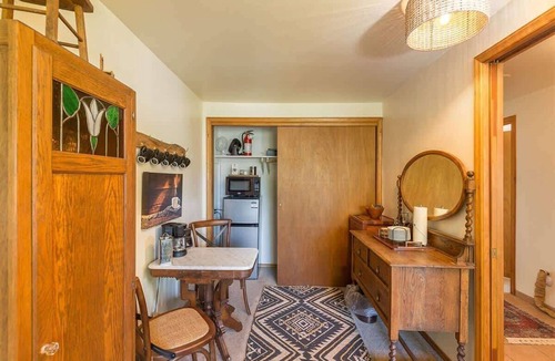 Sequim House | Stylish 5-BR, Walk Downtown, 3 Private Units