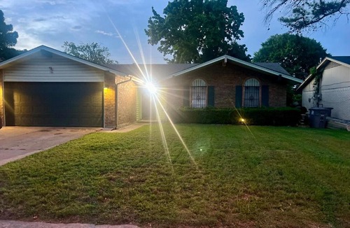 Pleasant Grove House | Stylish Container Stay Near Dallas - Hidden Trail