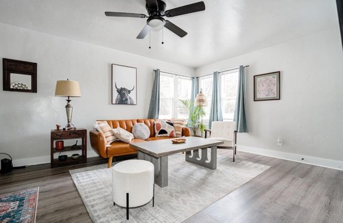 Central Oklahoma City House | Stylish Designed 2 Bed Room House