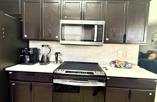 South Arlington House | Stylish home II > Entertainment District> AT&T stadium, Six Flags & UTA