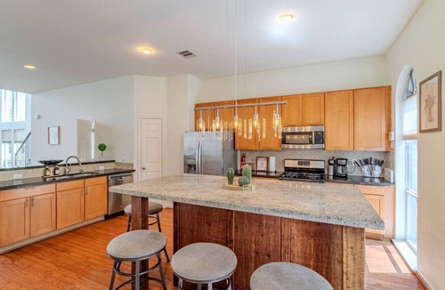 East Downtown Houston Villa | Stylish Houston Getaway