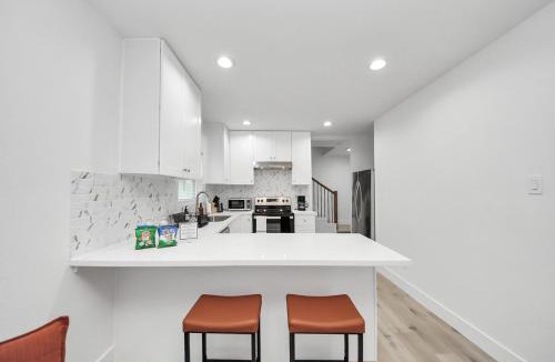Riverside Terrace Apartment | Stylish HTX Stay-Cozy Relaxing Vibes-Downtown HTX -Medical Center
