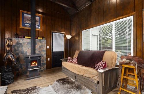 Merriam House | Stylish KC FarmhouseHugeFencedYard