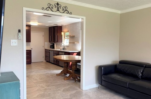 Flower Mound House | Stylish Modern Home/Big Group Getaway Sleeps 16