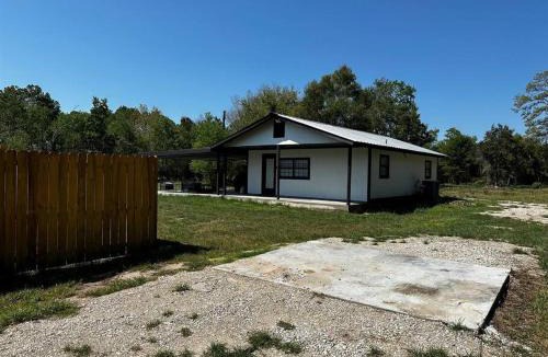 Lakeview  Jefferson County House | Stylishly Remodeled 2-Bedroom home in Orangefield