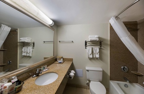 San Angelo Hotel | Suburban Studios San Angelo near Convention Center