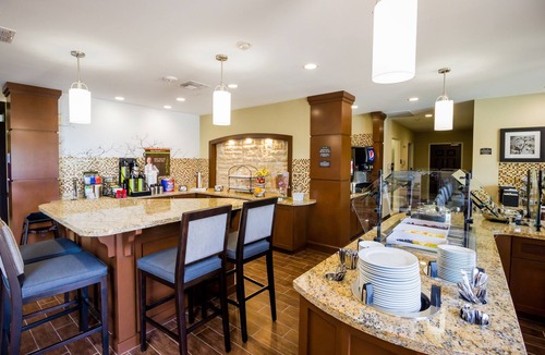 Legacy Park Condo | Suite with Roll in Shower | Free Wi-Fi and Free Breakfast
