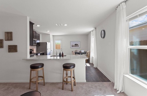 New Braunfels House | Summer Break Fire Pit WIFI Trails Pets Ok