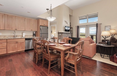 Silvercreek Condo | Summit Retreat: Cozy, Luxurious Ski In/Out + Fantastic Views at Granby Ranch