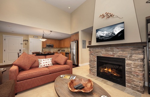 Silvercreek Condo | Summit Retreat: Cozy, Luxurious Ski In/Out + Fantastic Views at Granby Ranch