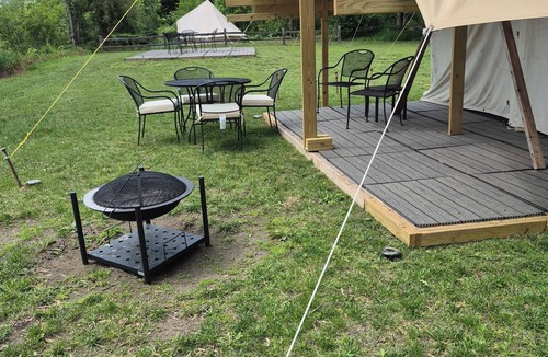 Douglas County RV Rental | Sun and Stars Family Glamping Tent in West Omaha Campground