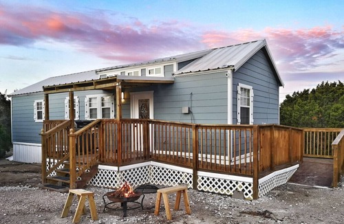 Paluxy Cabin | Sunflower - Hot Tub on porch - City Escapes Cabins