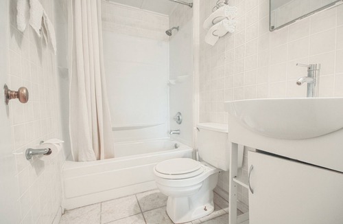 Hiawatha Hotel | Sunflower Motel Hiawatha By OYO