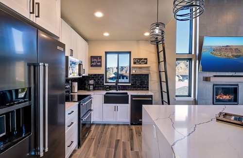 Sunland Estates House | Sunland Funland Tower