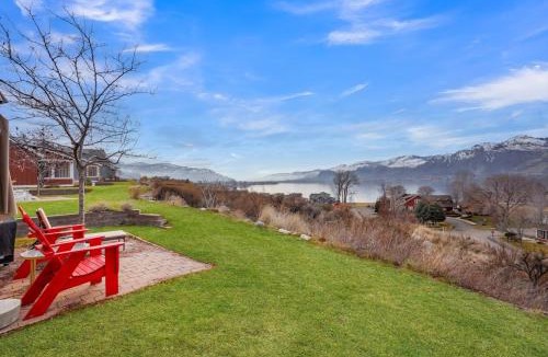 Oroville House | Sunny Getaway at Veranda Beach