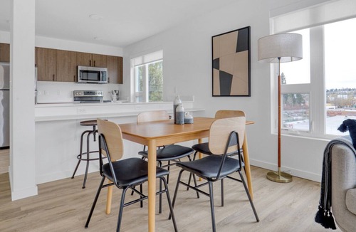 North Beacon Hill Apartment | Sunny Mt Baker 2BR w/ Gym, Rooftop & W/D, near light rail, by Blueground