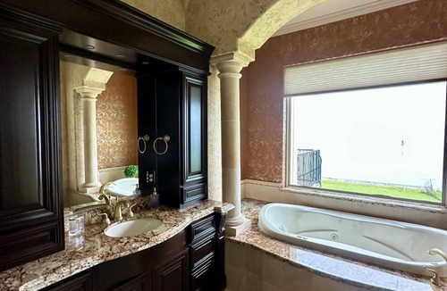 El Lago Villa | Sunrise Villa