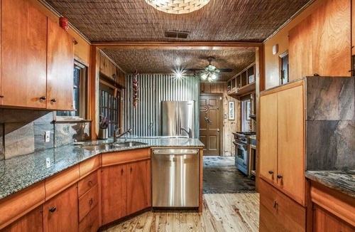 Oak Cliff House | Sunset Bungalow-Pool & Hot Tub near Bishop Arts District.